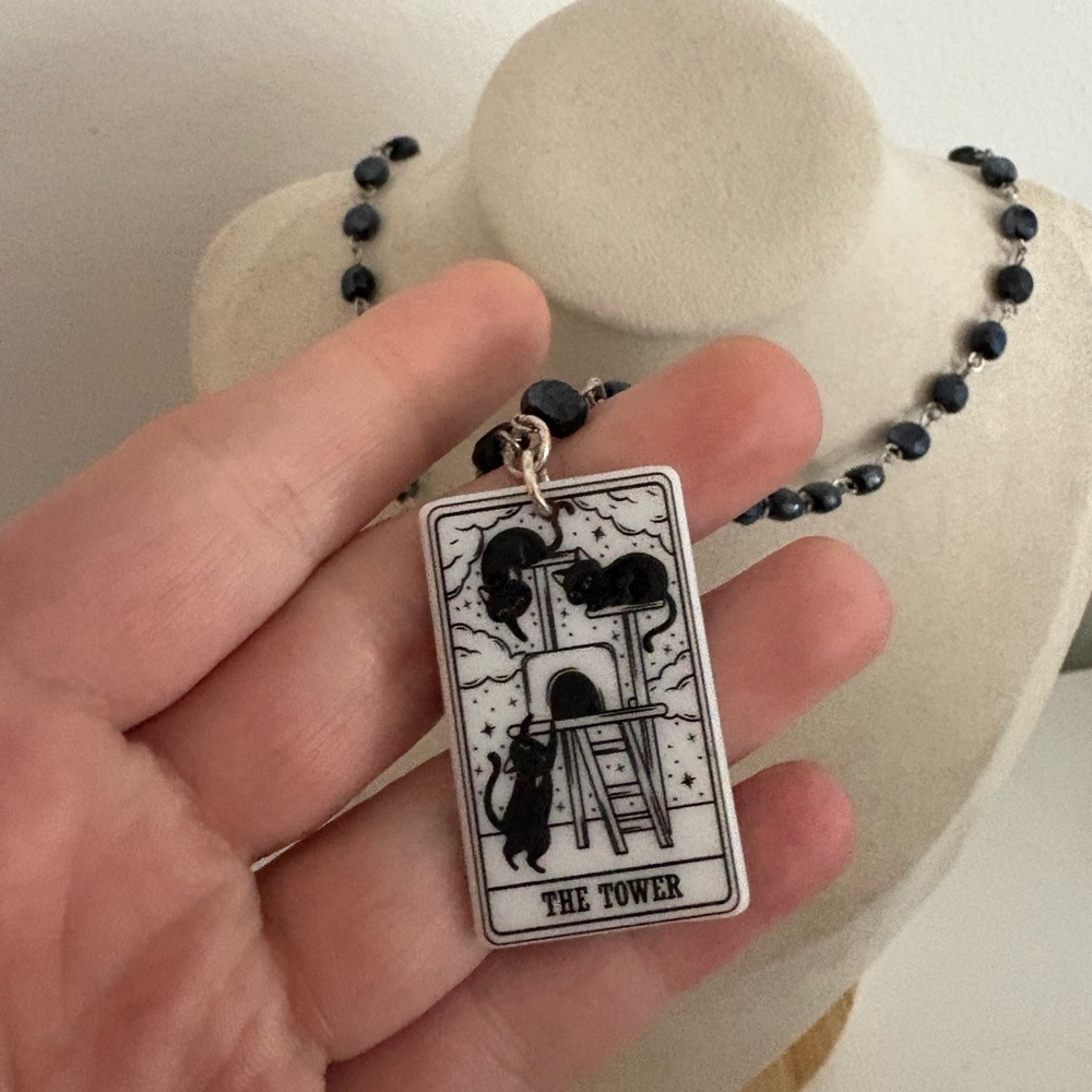 Tarot Cat Beaded Necklace - Picture 3 of 4